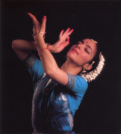 Photo : Lucia Anjali, danseuse et professeur de Bharata Natyam