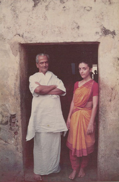 Photo : V.S. Muttuswamy Pillaï enseigne la danse Bharata Natyam à Lucia Anjali à Chennai, dans le Sud de l’Inde.